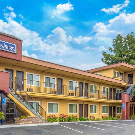 Travelodge By Wyndham Burbank-Glendale Zewnętrze zdjęcie