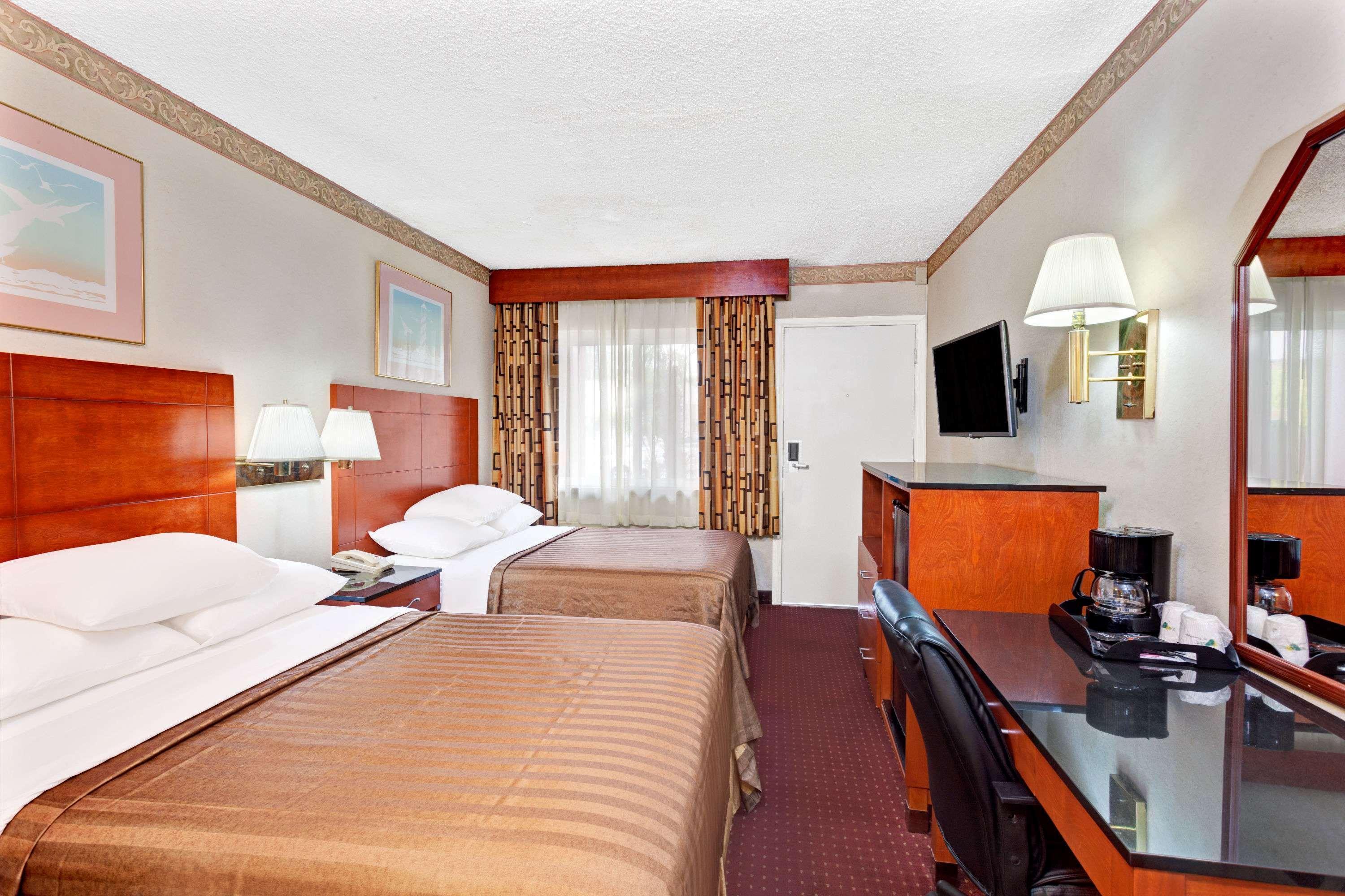 Travelodge By Wyndham Burbank-Glendale Zewnętrze zdjęcie