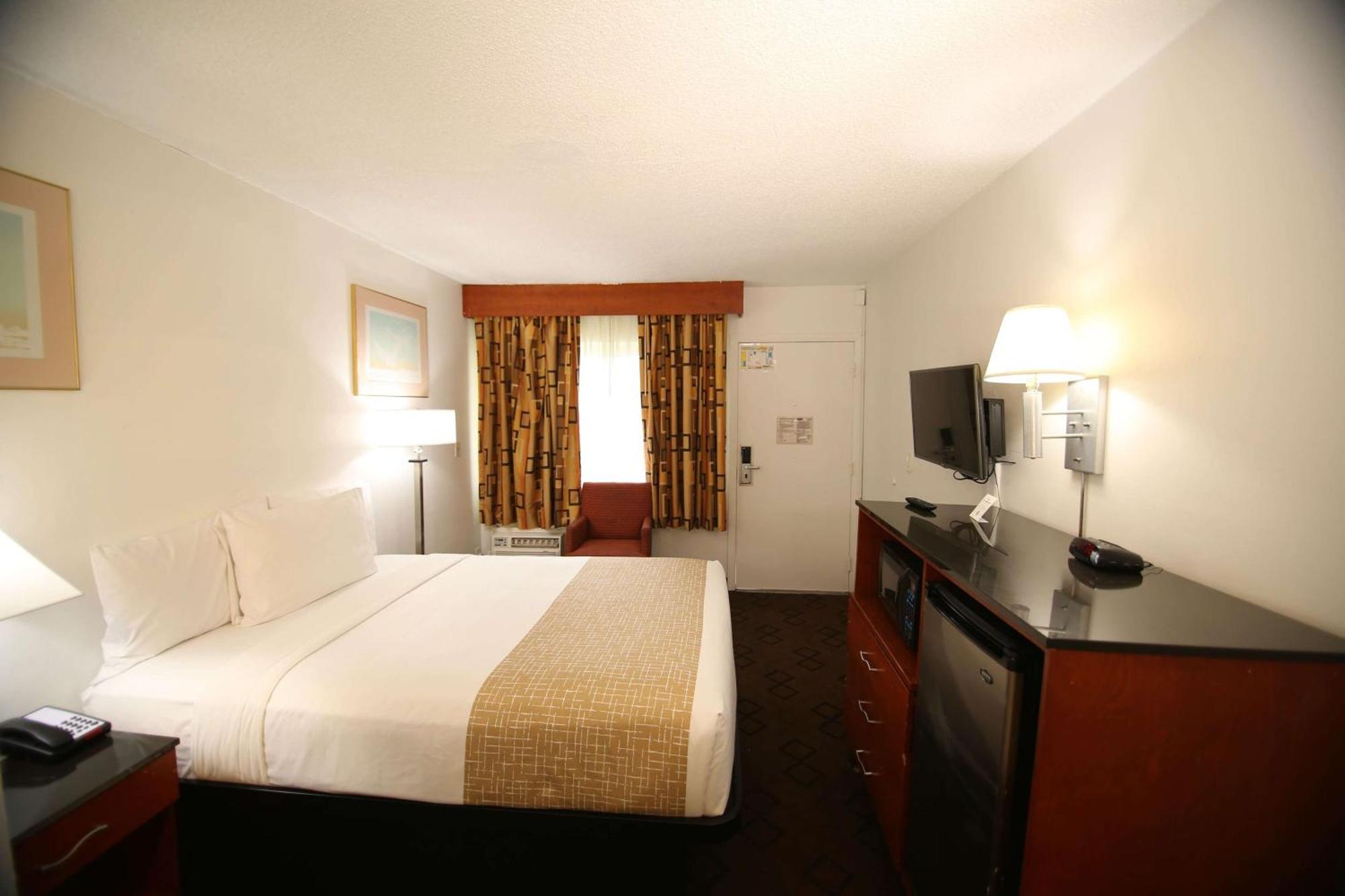 Travelodge By Wyndham Burbank-Glendale Zewnętrze zdjęcie